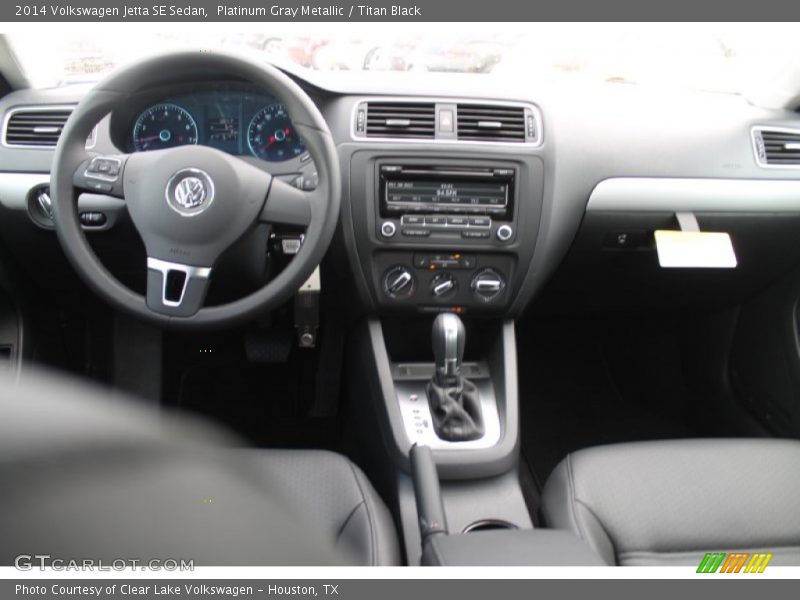Platinum Gray Metallic / Titan Black 2014 Volkswagen Jetta SE Sedan