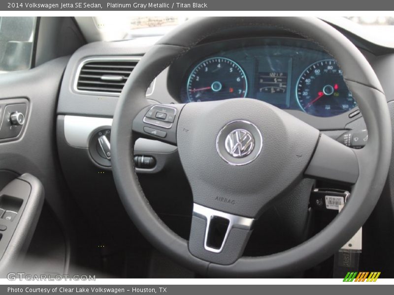 Platinum Gray Metallic / Titan Black 2014 Volkswagen Jetta SE Sedan