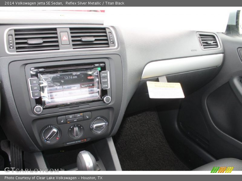 Reflex Silver Metallic / Titan Black 2014 Volkswagen Jetta SE Sedan