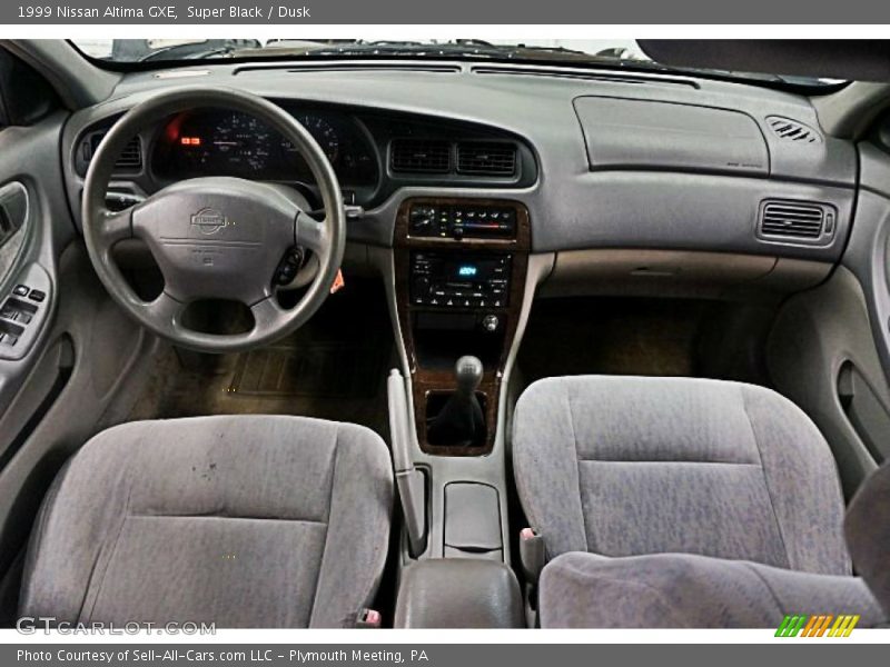 Super Black / Dusk 1999 Nissan Altima GXE