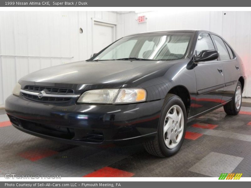 Super Black / Dusk 1999 Nissan Altima GXE