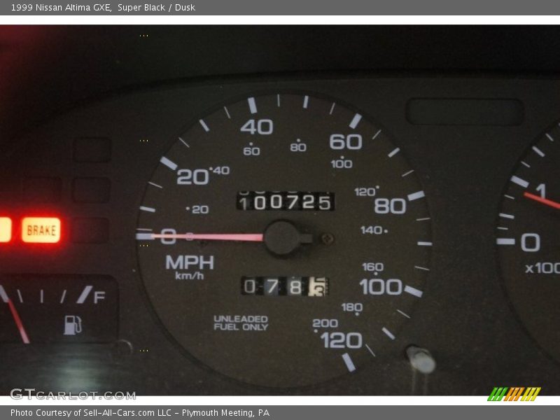 Super Black / Dusk 1999 Nissan Altima GXE