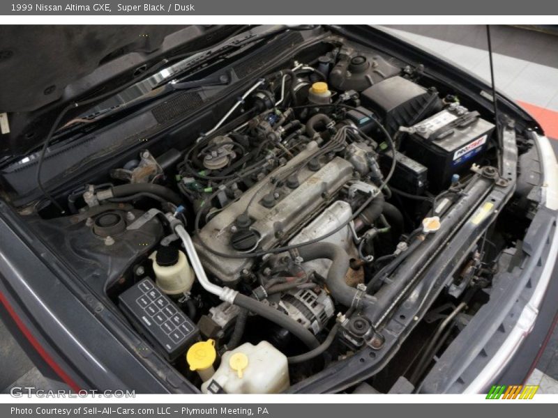 Super Black / Dusk 1999 Nissan Altima GXE