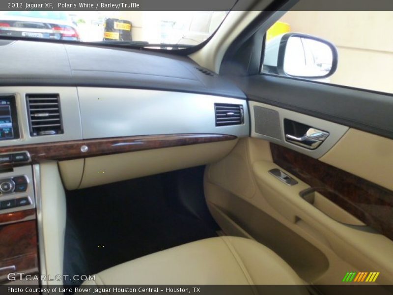 Polaris White / Barley/Truffle 2012 Jaguar XF