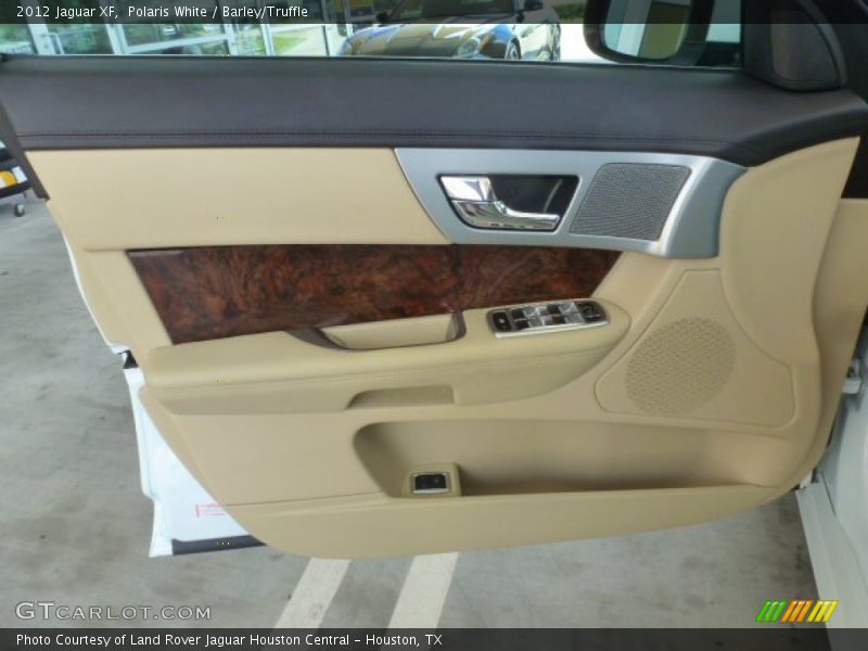 Polaris White / Barley/Truffle 2012 Jaguar XF