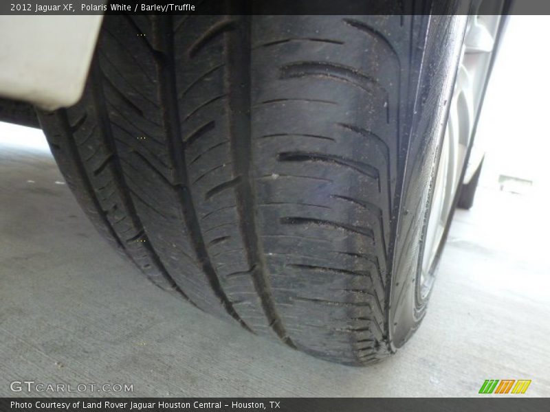 Polaris White / Barley/Truffle 2012 Jaguar XF