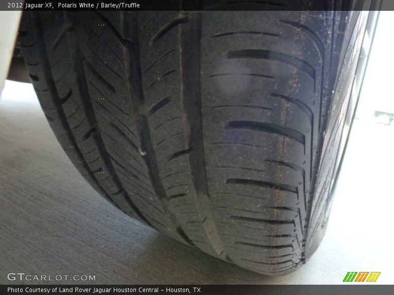 Polaris White / Barley/Truffle 2012 Jaguar XF