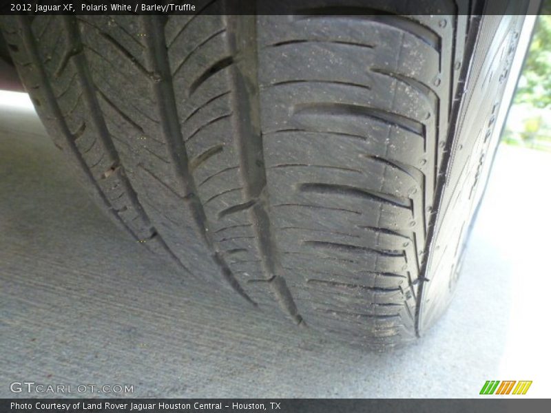 Polaris White / Barley/Truffle 2012 Jaguar XF