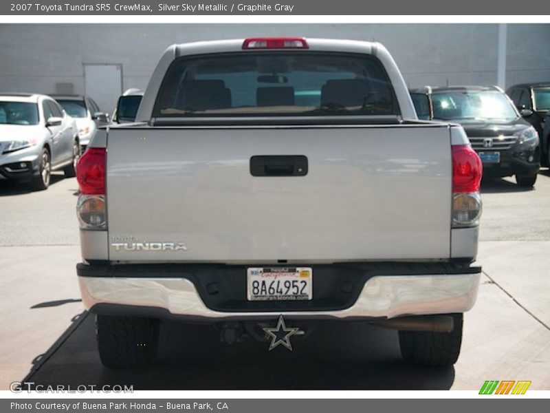 Silver Sky Metallic / Graphite Gray 2007 Toyota Tundra SR5 CrewMax