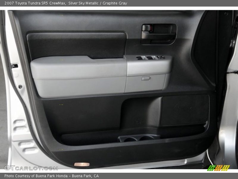 Silver Sky Metallic / Graphite Gray 2007 Toyota Tundra SR5 CrewMax