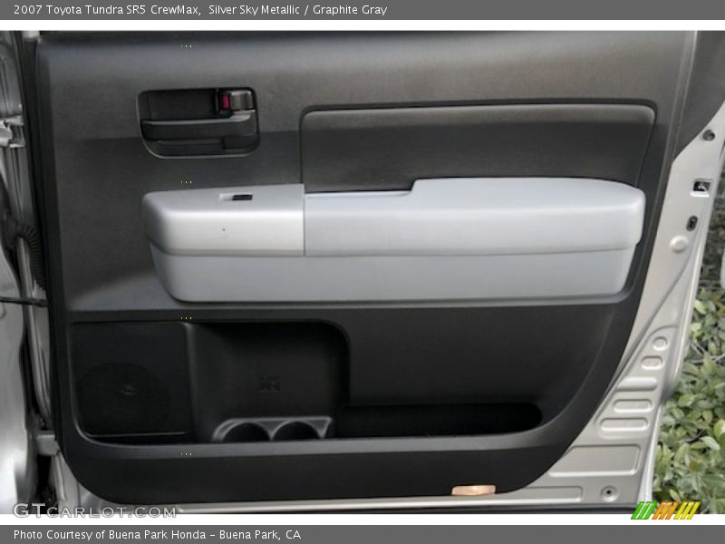 Silver Sky Metallic / Graphite Gray 2007 Toyota Tundra SR5 CrewMax