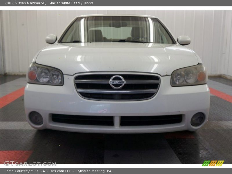 Glacier White Pearl / Blond 2002 Nissan Maxima SE