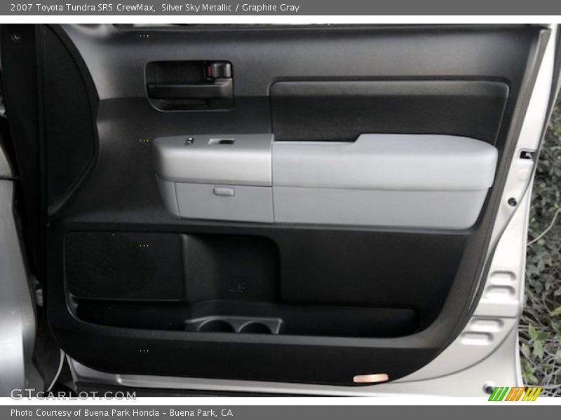 Silver Sky Metallic / Graphite Gray 2007 Toyota Tundra SR5 CrewMax