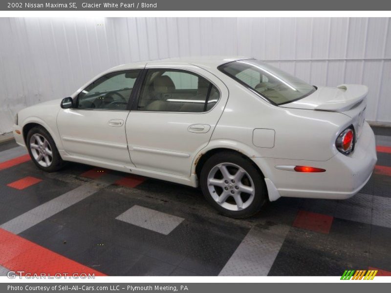 Glacier White Pearl / Blond 2002 Nissan Maxima SE