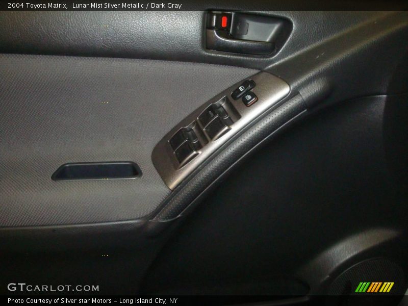 Lunar Mist Silver Metallic / Dark Gray 2004 Toyota Matrix