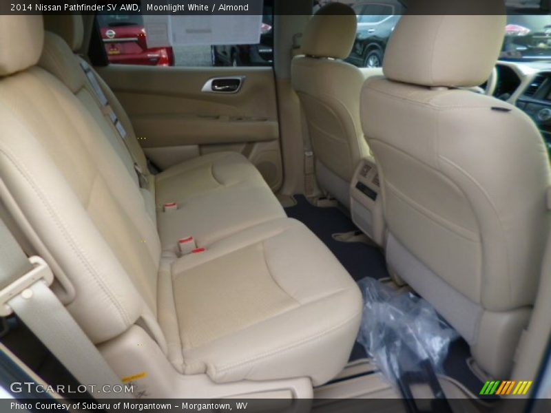 Moonlight White / Almond 2014 Nissan Pathfinder SV AWD