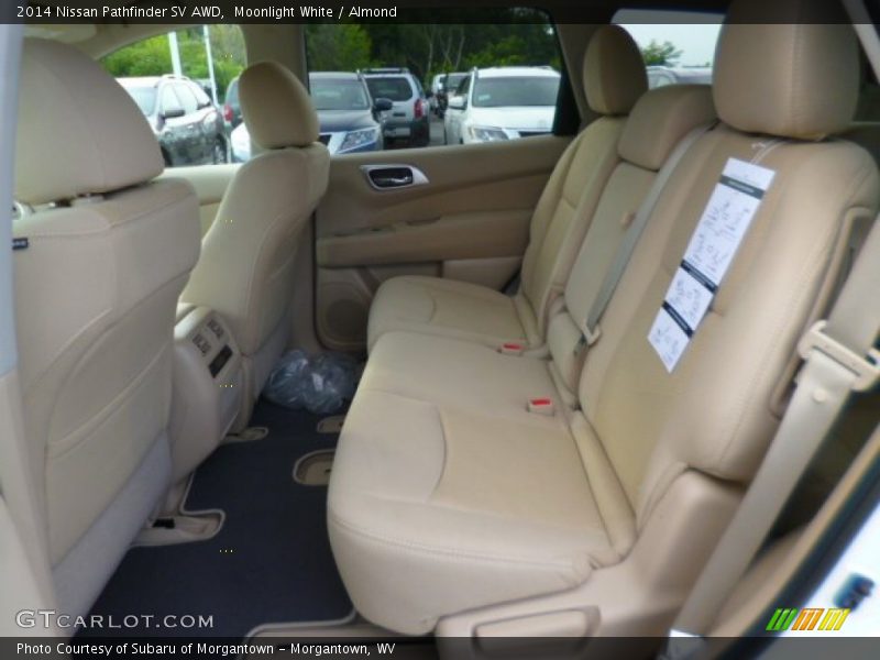 Moonlight White / Almond 2014 Nissan Pathfinder SV AWD