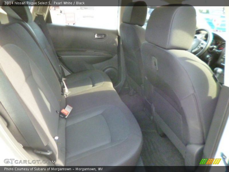 Pearl White / Black 2014 Nissan Rogue Select S