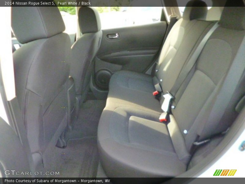 Pearl White / Black 2014 Nissan Rogue Select S