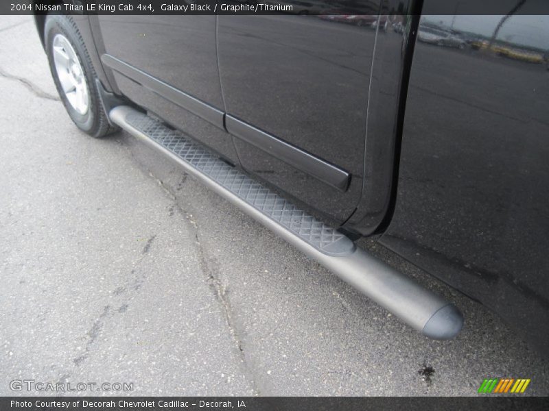 Galaxy Black / Graphite/Titanium 2004 Nissan Titan LE King Cab 4x4