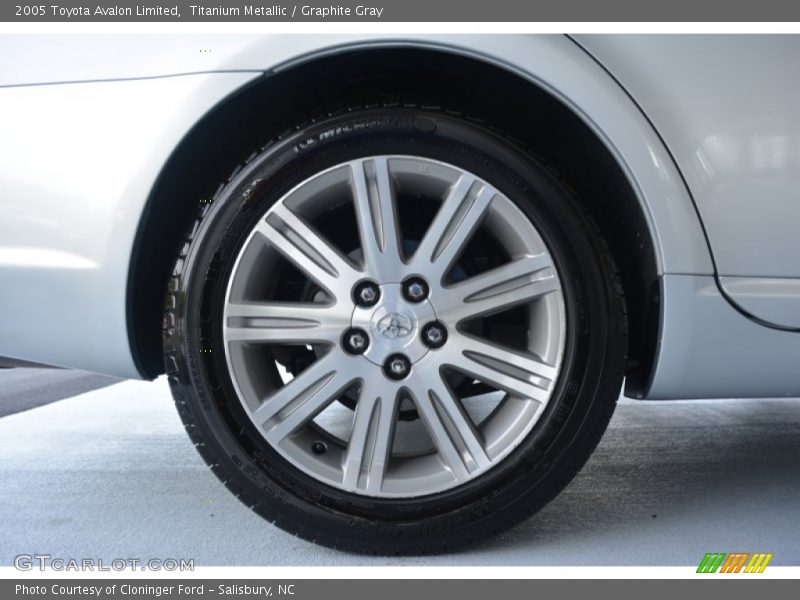 Titanium Metallic / Graphite Gray 2005 Toyota Avalon Limited