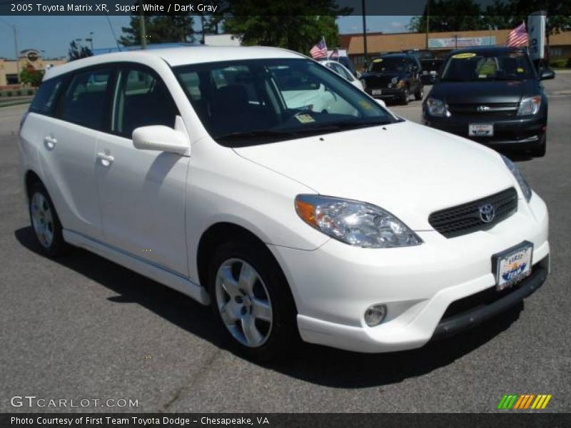 Super White / Dark Gray 2005 Toyota Matrix XR