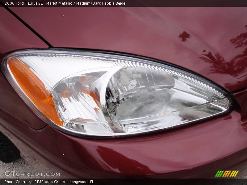 Merlot Metallic / Medium/Dark Pebble Beige 2006 Ford Taurus SE