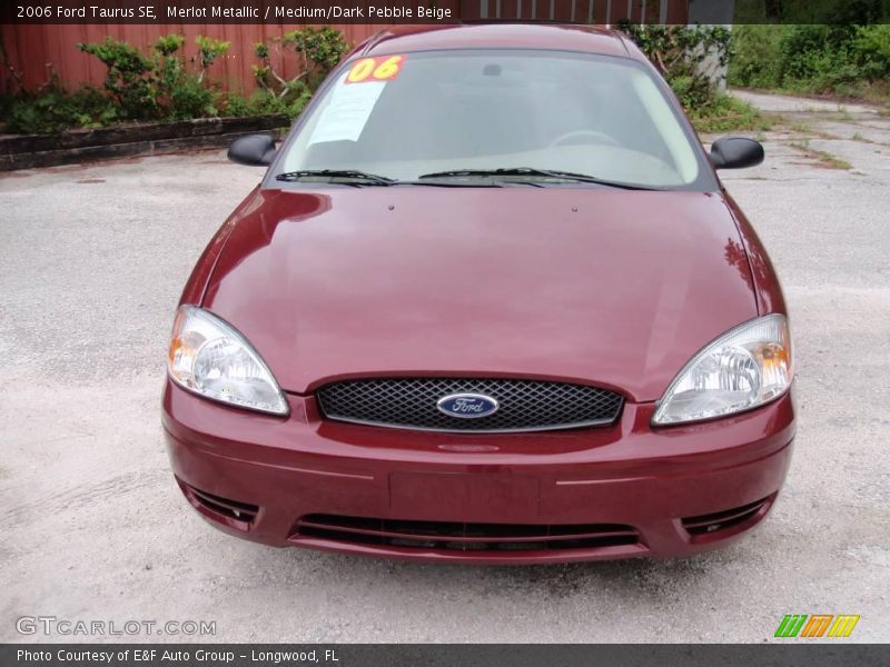 Merlot Metallic / Medium/Dark Pebble Beige 2006 Ford Taurus SE