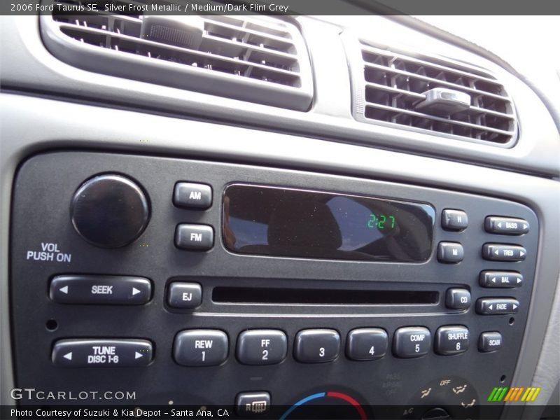 Silver Frost Metallic / Medium/Dark Flint Grey 2006 Ford Taurus SE