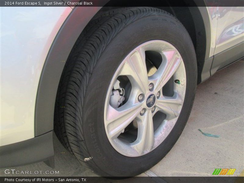 Ingot Silver / Charcoal Black 2014 Ford Escape S
