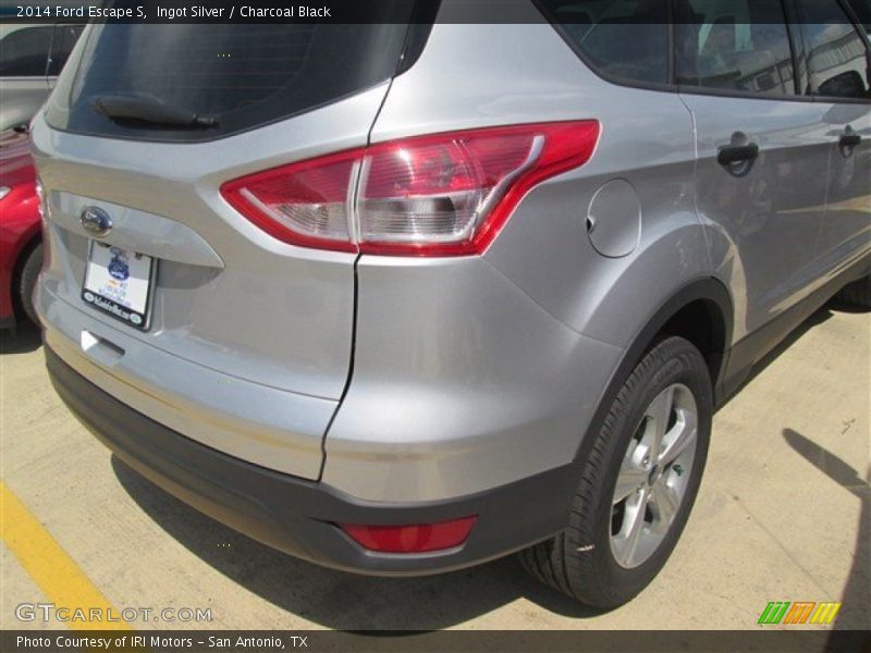 Ingot Silver / Charcoal Black 2014 Ford Escape S