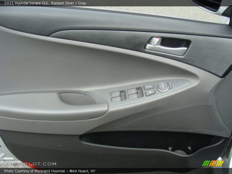 Radiant Silver / Gray 2011 Hyundai Sonata GLS
