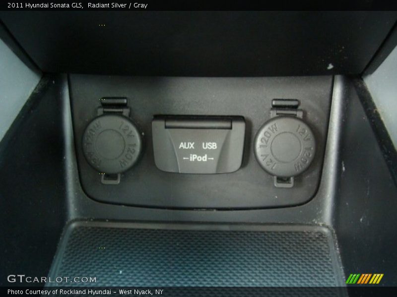 Radiant Silver / Gray 2011 Hyundai Sonata GLS