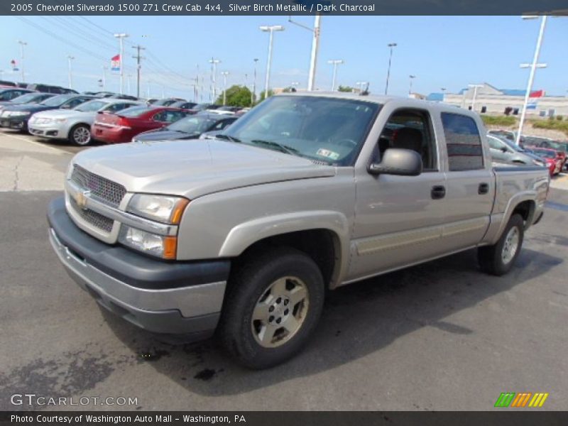 Silver Birch Metallic / Dark Charcoal 2005 Chevrolet Silverado 1500 Z71 Crew Cab 4x4