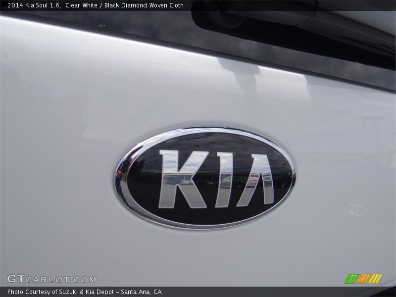 Clear White / Black Diamond Woven Cloth 2014 Kia Soul 1.6