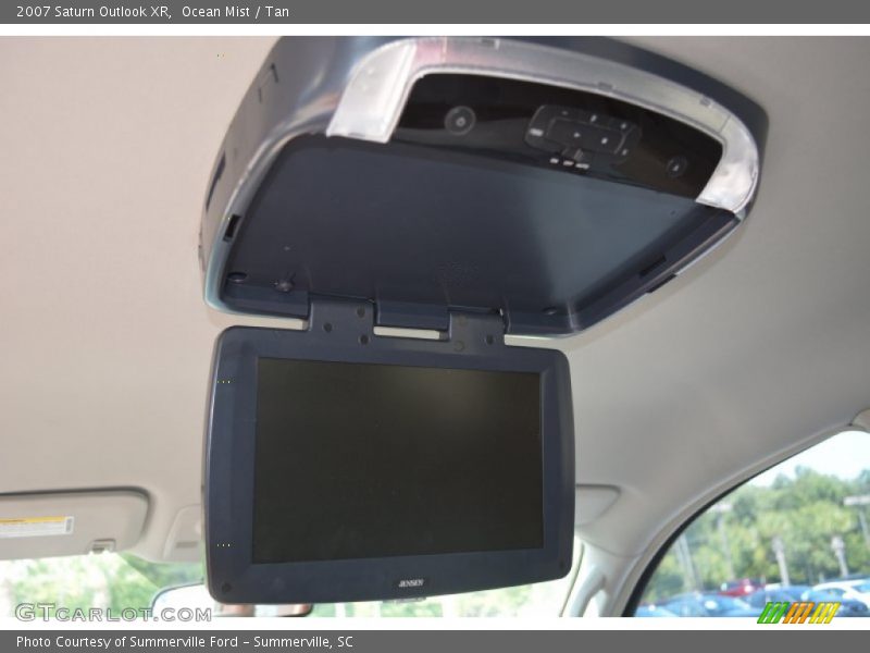 Ocean Mist / Tan 2007 Saturn Outlook XR
