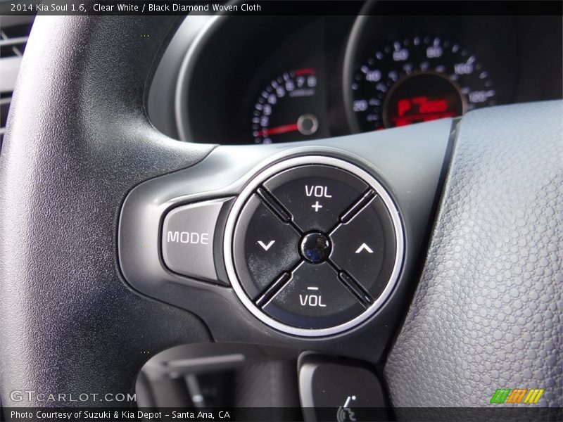 Clear White / Black Diamond Woven Cloth 2014 Kia Soul 1.6