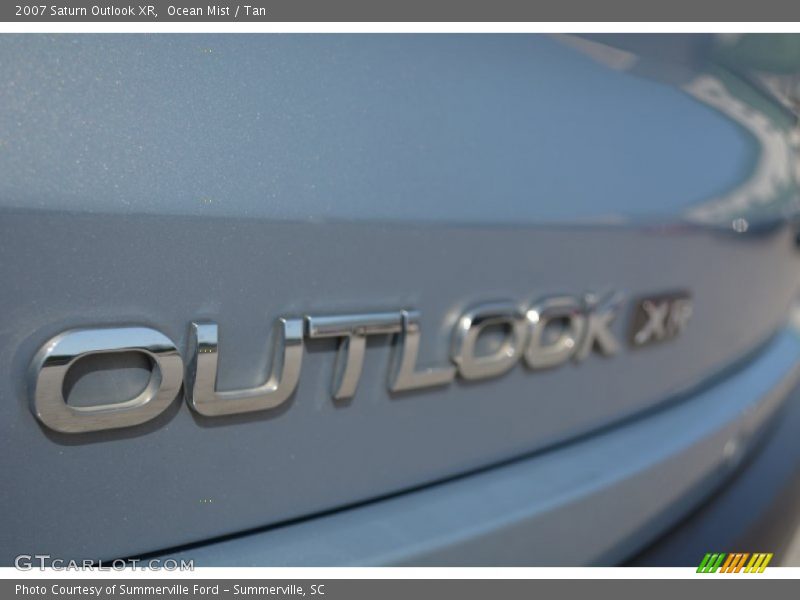 Ocean Mist / Tan 2007 Saturn Outlook XR