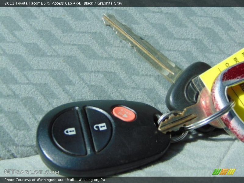 Black / Graphite Gray 2011 Toyota Tacoma SR5 Access Cab 4x4