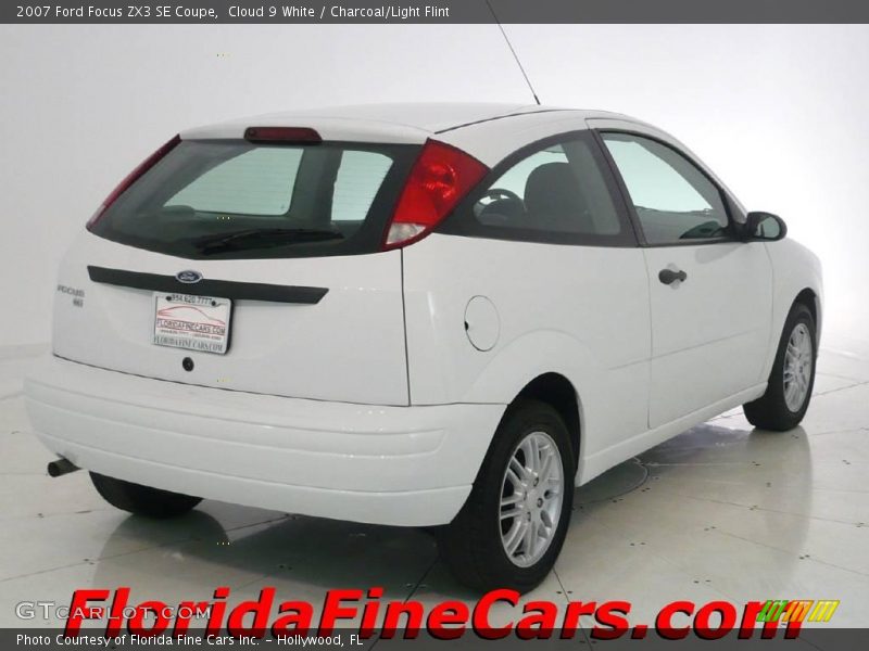 Cloud 9 White / Charcoal/Light Flint 2007 Ford Focus ZX3 SE Coupe