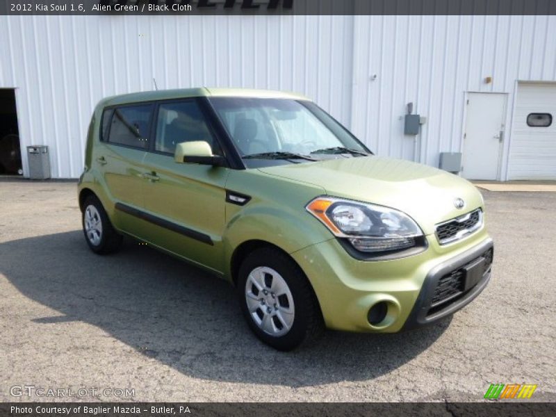 Alien Green / Black Cloth 2012 Kia Soul 1.6