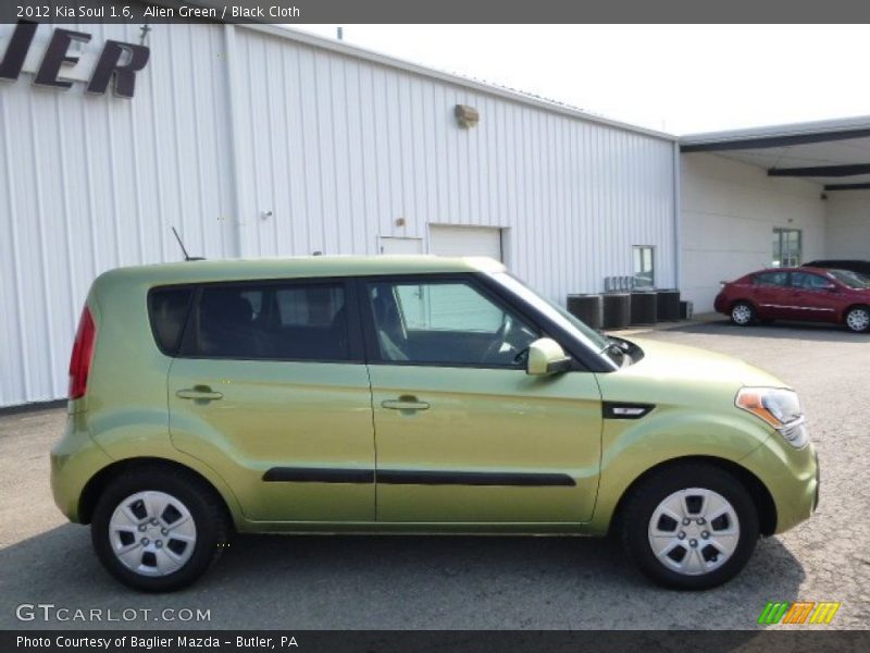 Alien Green / Black Cloth 2012 Kia Soul 1.6