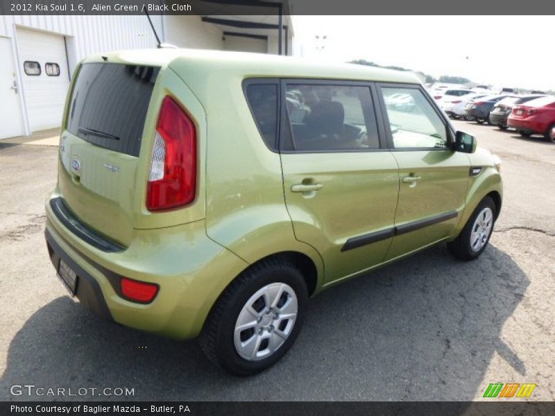 Alien Green / Black Cloth 2012 Kia Soul 1.6