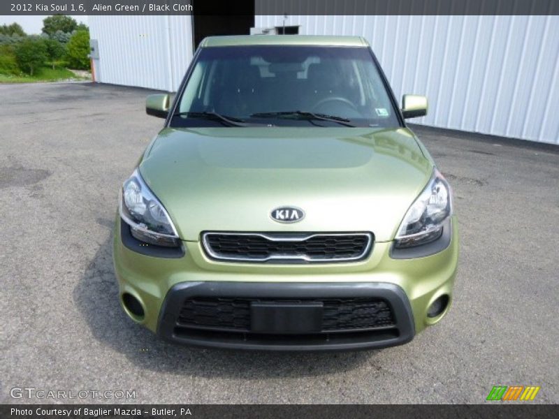 Alien Green / Black Cloth 2012 Kia Soul 1.6