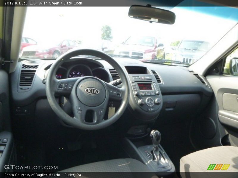 Alien Green / Black Cloth 2012 Kia Soul 1.6