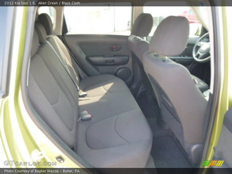 Alien Green / Black Cloth 2012 Kia Soul 1.6
