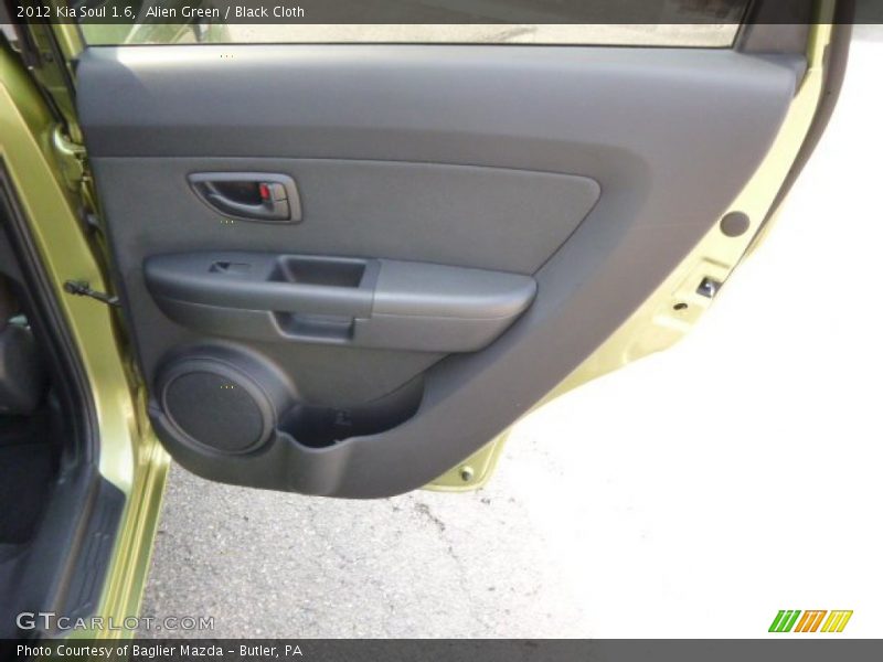 Alien Green / Black Cloth 2012 Kia Soul 1.6