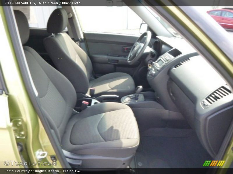 Alien Green / Black Cloth 2012 Kia Soul 1.6