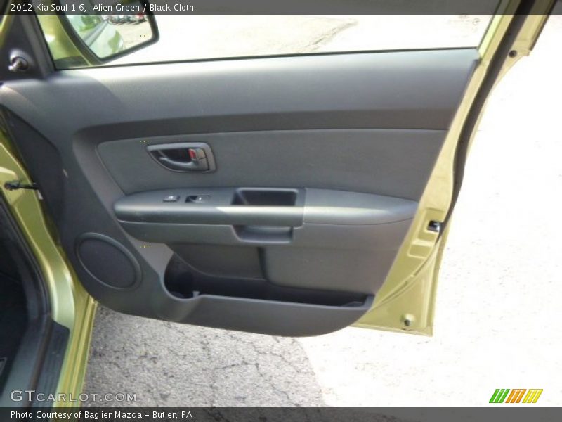 Alien Green / Black Cloth 2012 Kia Soul 1.6