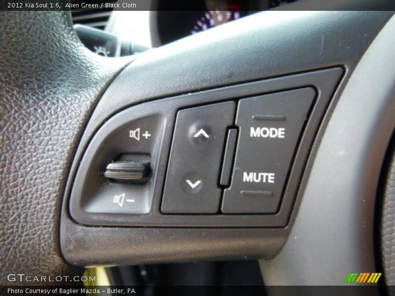 Alien Green / Black Cloth 2012 Kia Soul 1.6
